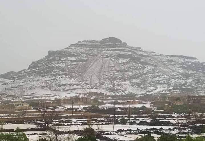 الثلوج تغطي صنعاء