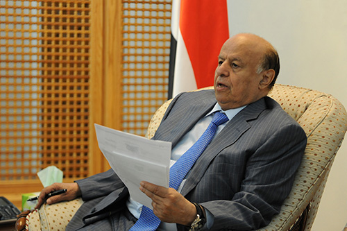 الرئيس هادي يوقع